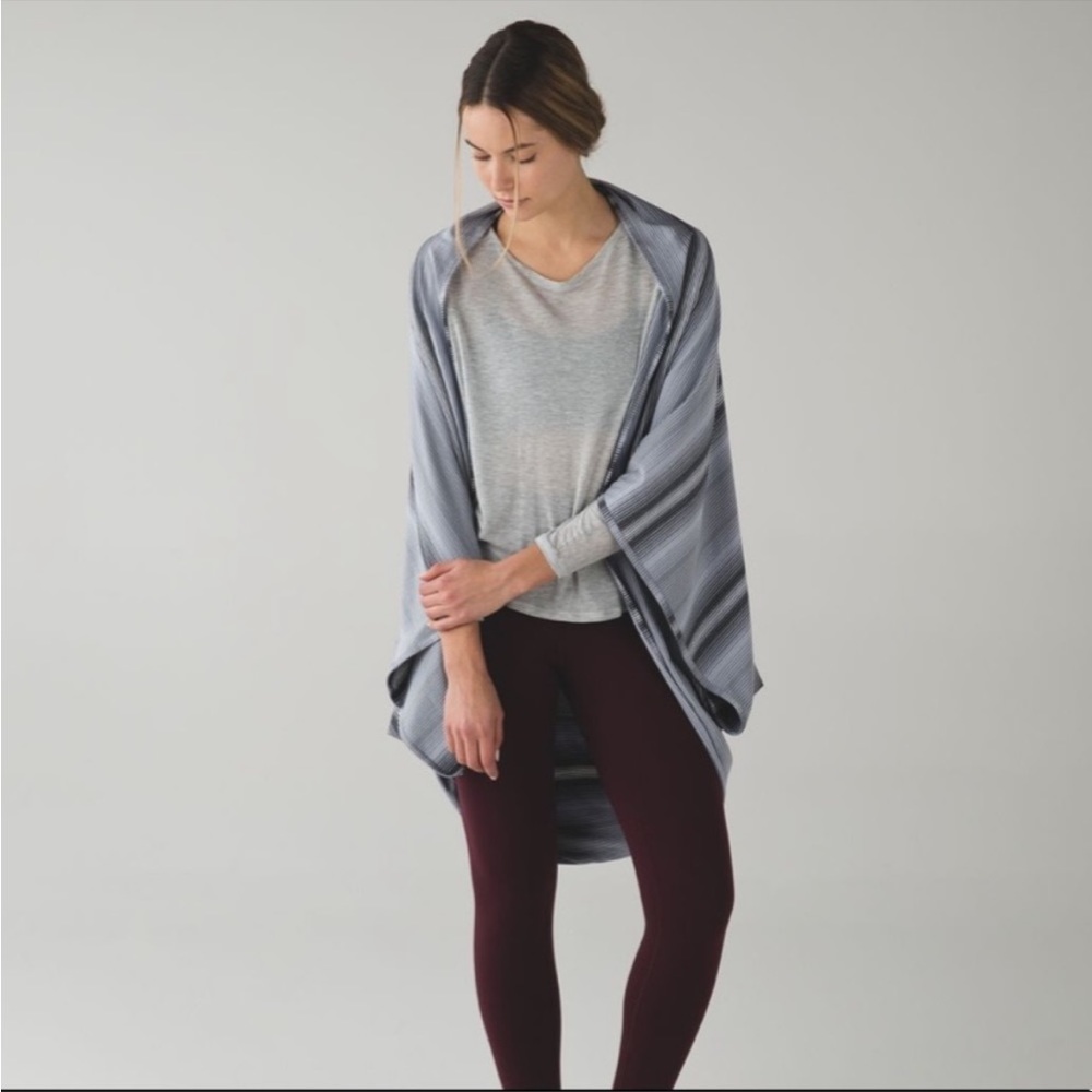 Lululemon sage scarf black white gray stripe